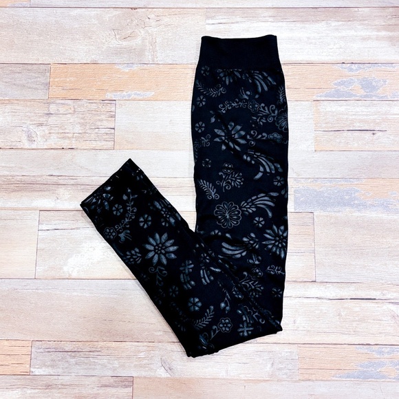 MUK LUKS Black floral embossed leggings - Picture 2 of 9